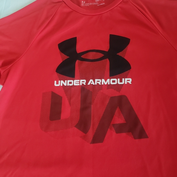 ⭐ Under Armour Red Short Sleeve T Shirt Size Youth Large Loose Heat Gear - Picture 2 of 4